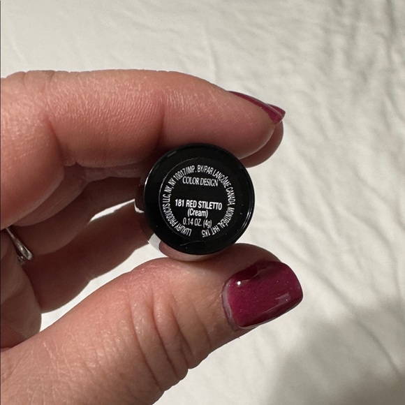 Color Design Lipstick (181 Red Stiletto (Cream), 0.14 oz) - Picture 2 of 2
